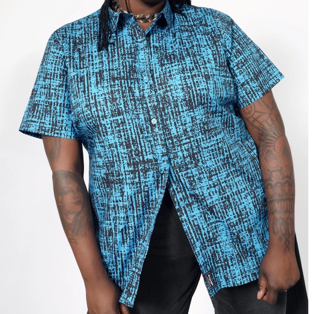 Wildfang The Essential Button Up in Blue Weave